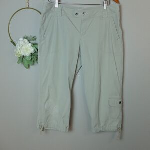 Columbia Beige Capri Cargo Floral Detail Pants Size 12